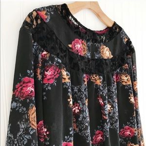 NWOT KNOX ROSE TOP 1X